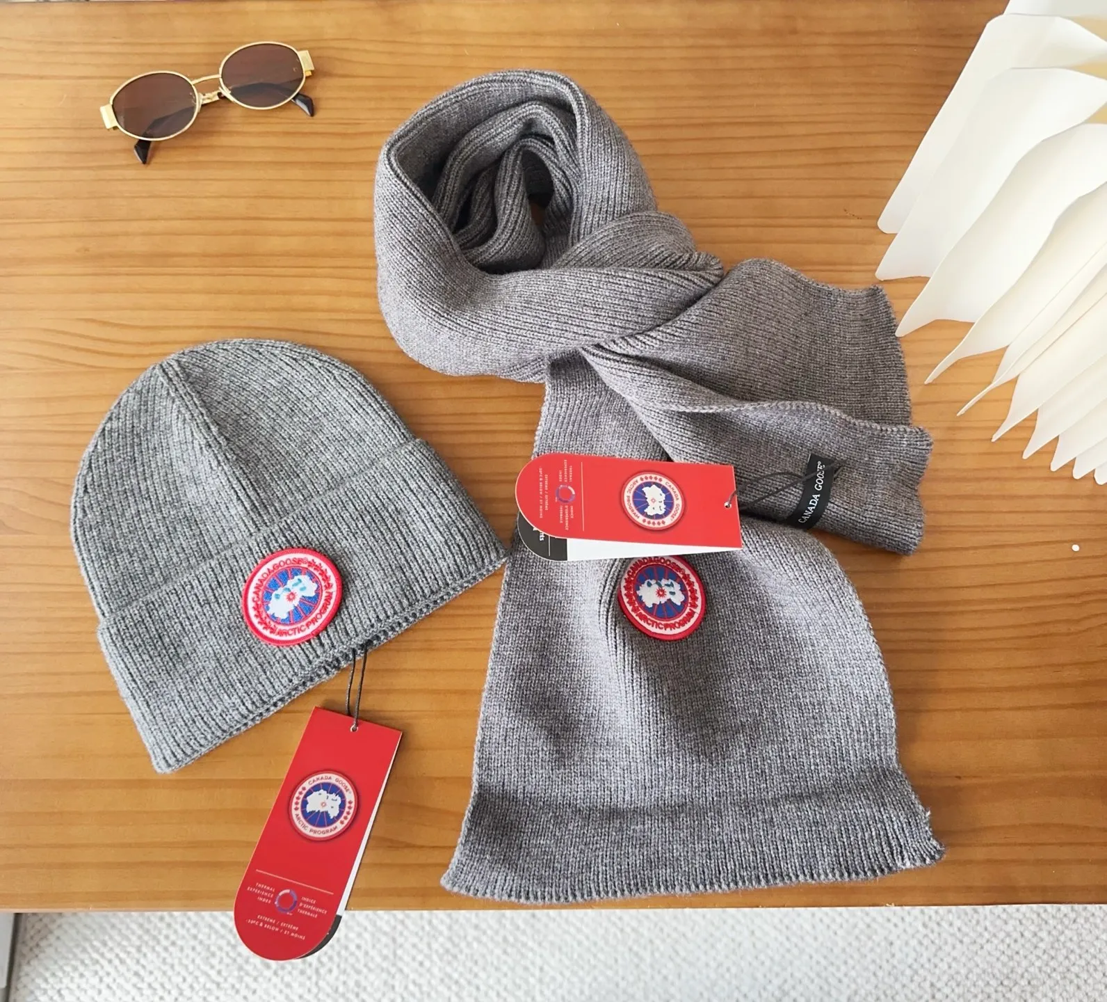 💰90 CANADA GOOSE Canada Goose winter warm cashmere cold hat. Rabbit wool material, thick feel, not easy to deform. Fashionable and versatile couple hat, imported embroidery logo, cashmere cotton yarn, head circumference: 55-58cm